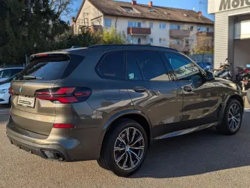 BMW X5 x30d M Sport Pro HUD SurView Ha Ka.AHK Park