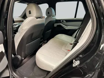 BMW X5 xDrive30d M-Paket AHK LED Harman Kardon