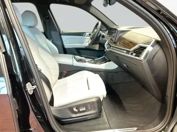 BMW X5 xDrive30d M-Paket AHK LED Harman Kardon