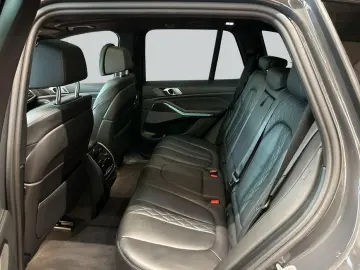 BMW X5 xDrive 30d M-Paket AHK Pano HeadUp H&K