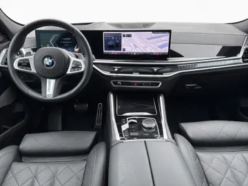 BMW X6 xDr30d M SPORT SoftCl AHK Pano StHz H K DAPro