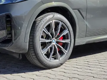 BMW X6 x40d M Sport Pro HUD ACC SuView H K PanoD.AHK