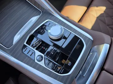 BMW X6 x40d M Sport Pro HUD ACC SuView H K PanoD.AHK