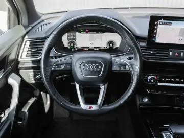 Audi Q5 55 TFSIe quattro S tronic S line
