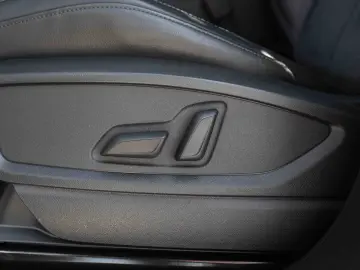 Audi Q5 55 TFSIe quattro S tronic S line
