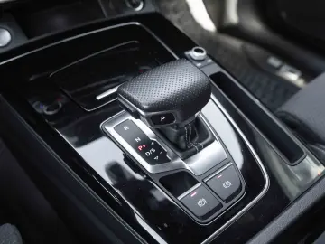 Audi Q5 55 TFSIe quattro S tronic S line