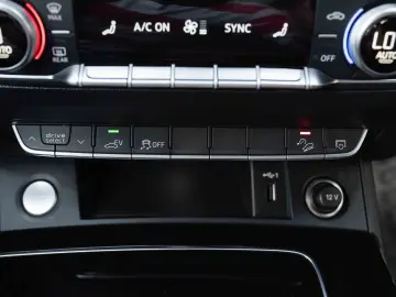 Audi Q5 55 TFSIe quattro S tronic S line