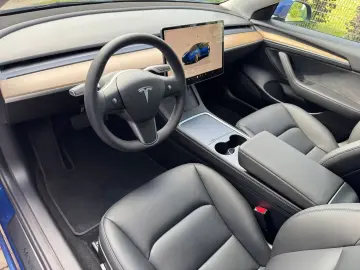 Tesla Model 3 Long Range Dual AWD EAP 8x-Tired