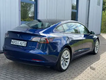 Tesla Model 3 Long Range Dual AWD EAP 8x-Tired