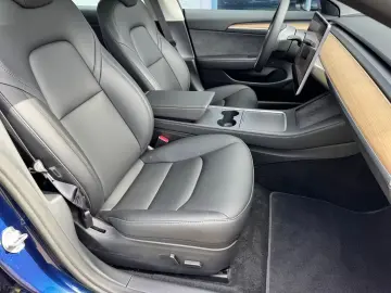 Tesla Model 3 Long Range Dual AWD EAP 8x-Tired