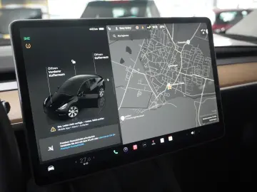 TESLA Model Y LONGRANGE DUAL-MOTOR NAVI KAMERA DAB AMD