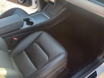 TESLA Model Y Long Range Dual AWD