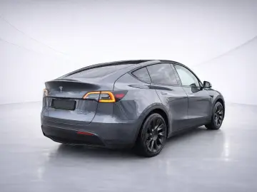 TESLA Model Y Long Range Dual Motor 82 kWh WPU ACC Pan