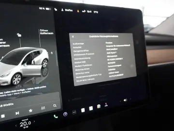 TESLA Model Y LONGRANGE DUAL-MOTOR NAVI KAMERA DAB AMD