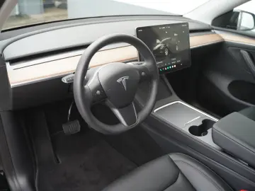 TESLA Model Y Long Range AWD  Mwst. ausweisbar