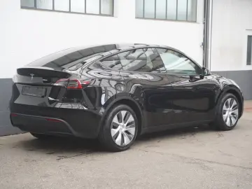 TESLA Model Y Long Range AWD  Mwst. ausweisbar