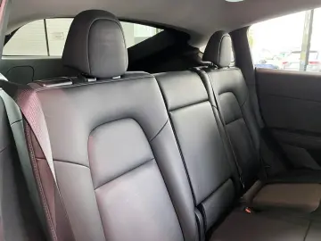 TESLA Model Y AWD Long Range Dual Motor Panorama LED