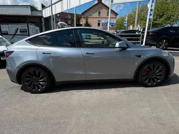 TESLA Model Y Performance Dual AWD #quiksilver # MWST.