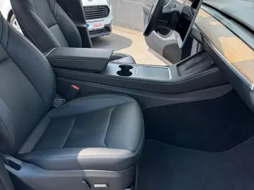 TESLA Model Y Performance Dual AWD #quiksilver # MWST.