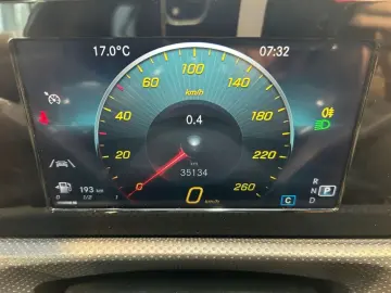 MERCEDES-BENZ CLA 220 d Coupe AMG