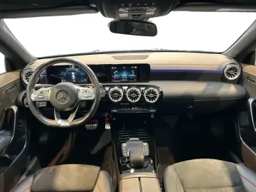 MERCEDES-BENZ CLA 220 d Coupe AMG