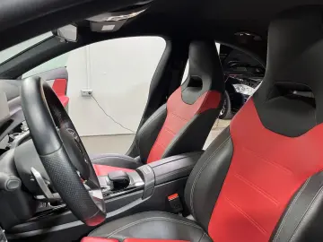 MERCEDES-BENZ CLA 250 4Matic