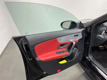 MERCEDES-BENZ CLA 250 4Matic