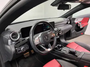 MERCEDES-BENZ CLA 250 4Matic