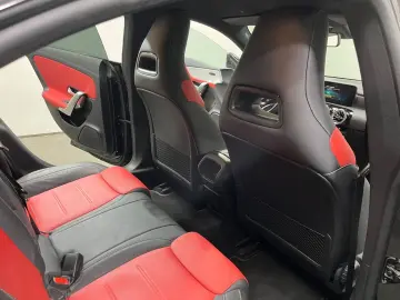 MERCEDES-BENZ CLA 250 4Matic