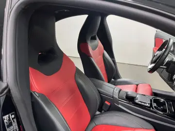 MERCEDES-BENZ CLA 250 4Matic