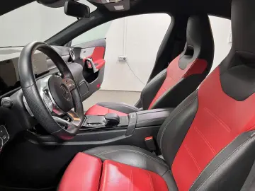 MERCEDES-BENZ CLA 250 4Matic