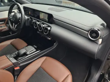 MERCEDES-BENZ CLA 250 e Coupe