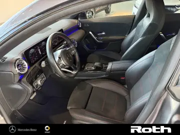 MERCEDES-BENZ CLA 220 d AMG Distronic