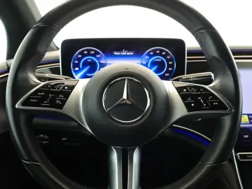 MERCEDES-BENZ EQE EQE 300 2024   Automatik  Scheckheft  Navi
