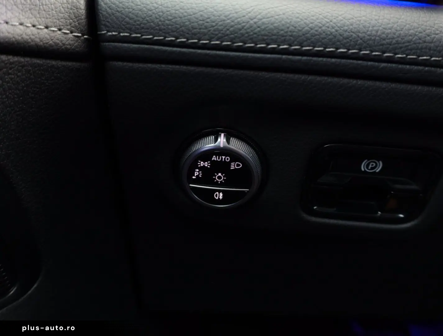MERCEDES-BENZ EQE EQE 300 2024   Automatik  Scheckheft  Navi
