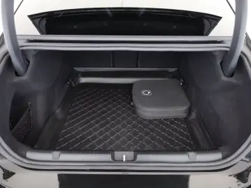 MERCEDES-BENZ EQE EQE 300 2024   Automatik  Scheckheft  Navi
