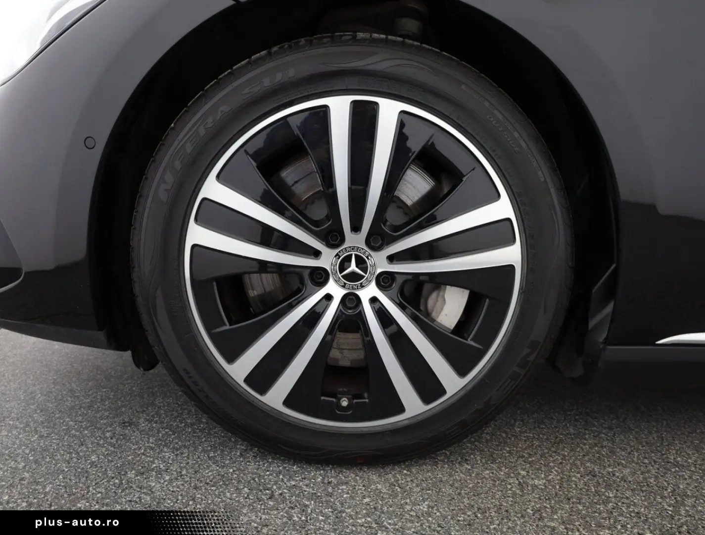 MERCEDES-BENZ EQE EQE 300 2024   Automatik  Scheckheft  Navi