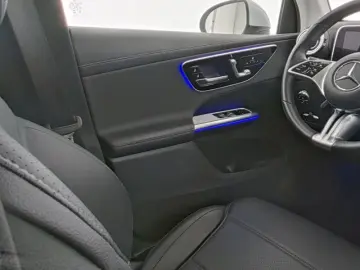 MERCEDES-BENZ GLC 200 4M Avantgarde Digital 360  Kam…