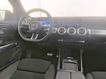 MERCEDES-BENZ EQB 300 4M AMG Night LED Memory-P. Dis…