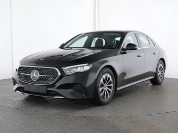 MERCEDES-BENZ E 220 d Avantgarde Advanced LED Distro…