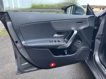 MERCEDES-BENZ CLA 220 d Coupe LED