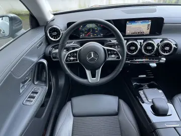 MERCEDES-BENZ CLA 220 d Coupe LED