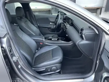 MERCEDES-BENZ CLA 220 d Coupe LED