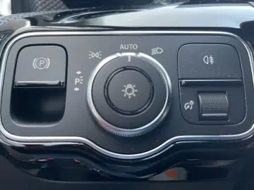 MERCEDES-BENZ CLA 220 d Coupe LED