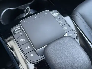 MERCEDES-BENZ CLA 220 d Coupe LED