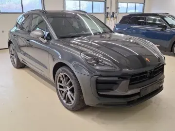PORSCHE Macan T CHRONO PASM PDLS  BOSE MEMORY PANO