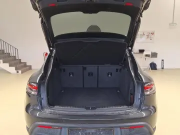 PORSCHE Macan T CHRONO PASM PDLS  BOSE MEMORY PANO
