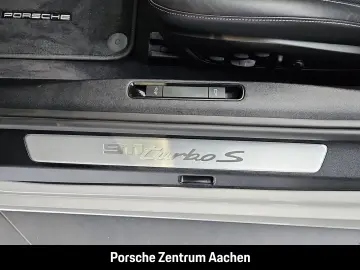 PORSCHE 992 911 Turbo S Cabriolet Burmester Sportabgas