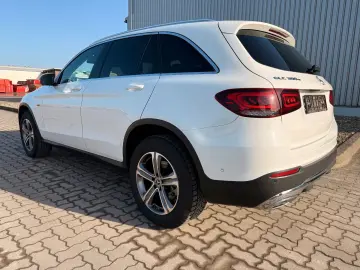MERCEDES-BENZ GLC 300  e 4Matic Automatik Head Up 1.Hand