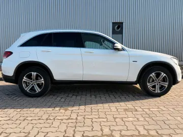 MERCEDES-BENZ GLC 300  e 4Matic Automatik Head Up 1.Hand